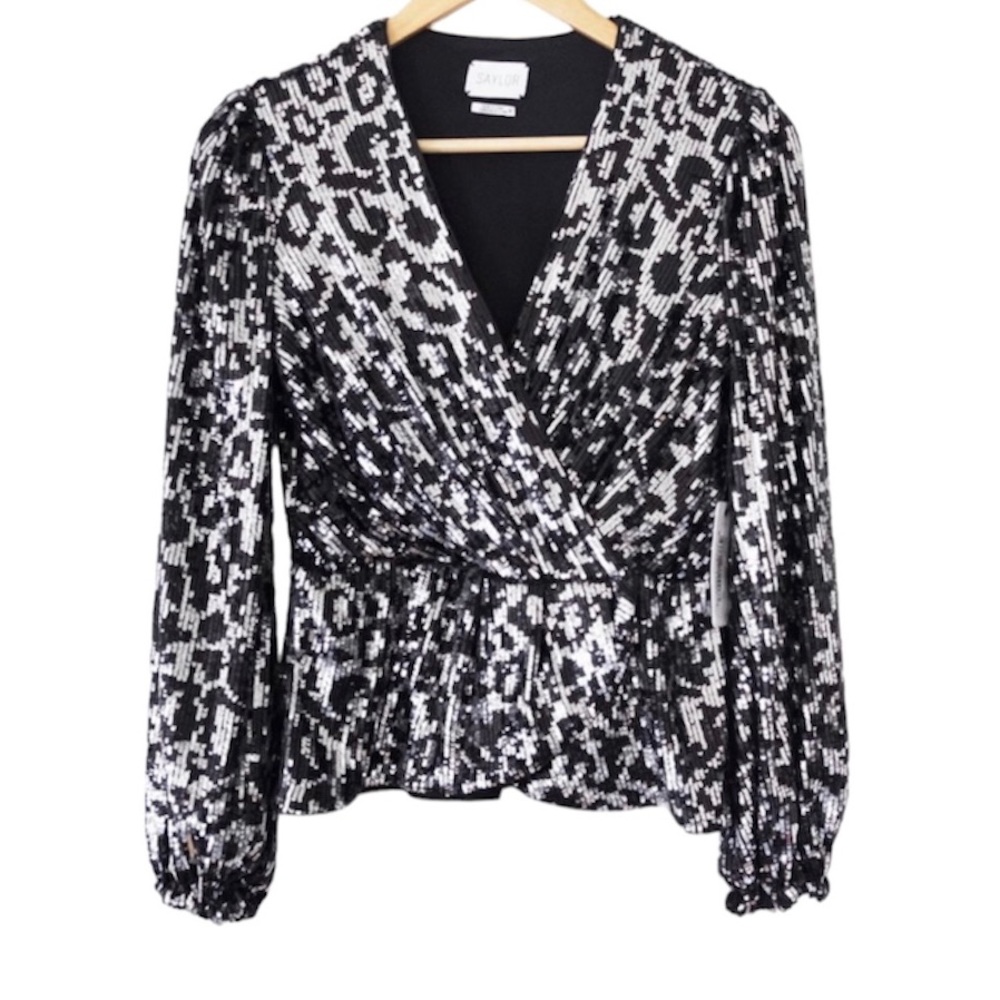 Saylor Indya Sequin Long Sleeve V Neck Top in Black Silver Leopard Print - Picture 6 of 8